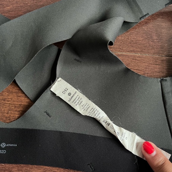 Lululemon Enlite Front zip sports bra size 32D - Picture 6 of 7